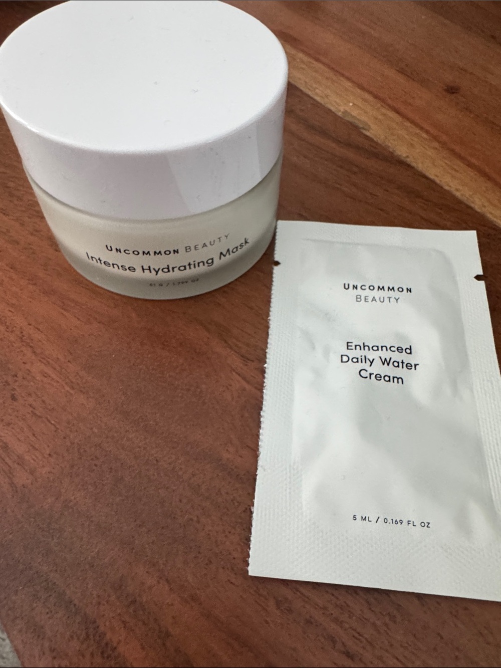 Uncommon Intense Hydrating Mask + Daily Water Cream Sample - White